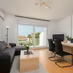 Sofia With Balcony - 55m2 - 1 Km To The Sea Apartamento