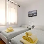 Sofia With Balcony - 55m2 - 1 Km To The Sea