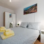 Апартаменты Sofia With Balcony - 55m2 - 1 Km To The Sea *