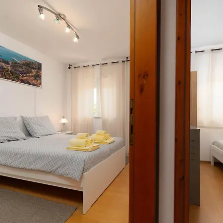 Sofia With Balcony - 55m2 - 1 Km To The Sea Apartman