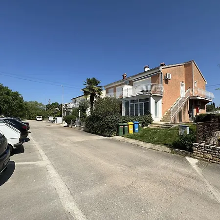 Апартаменты Sofia With Balcony - 55m2 - 1 Km To The Sea Пореч