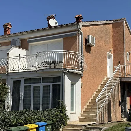 Sofia With Balcony - 55m2 - 1 Km To The Sea Poreč