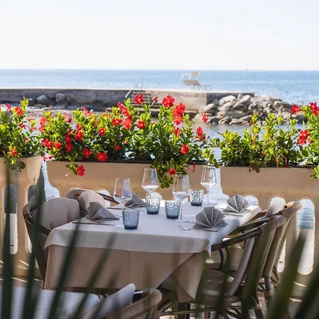 Apartman Sofia With Balcony - 55m2 - 1 Km To The Sea *