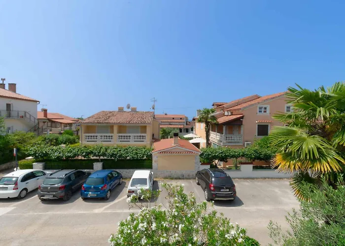 Sofia With Balcony - 55m2 - 1 Km To The Sea * Poreč