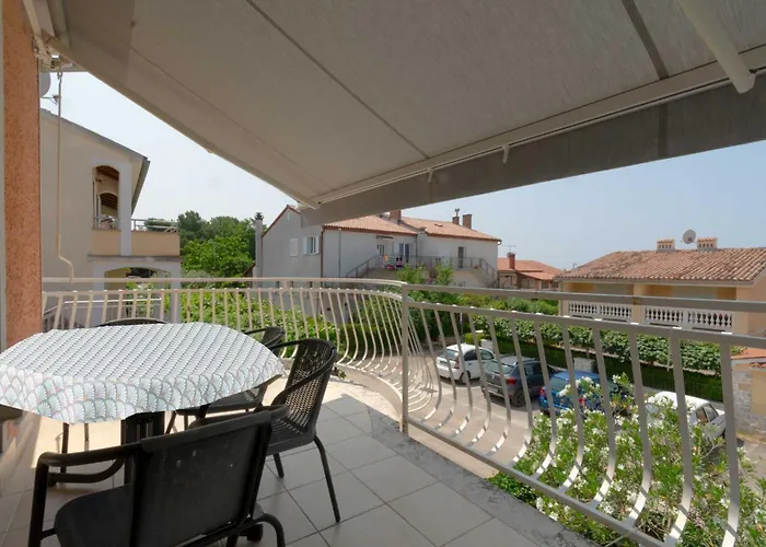 Sofia With Balcony - 55m2 - 1 Km To The Sea Porec