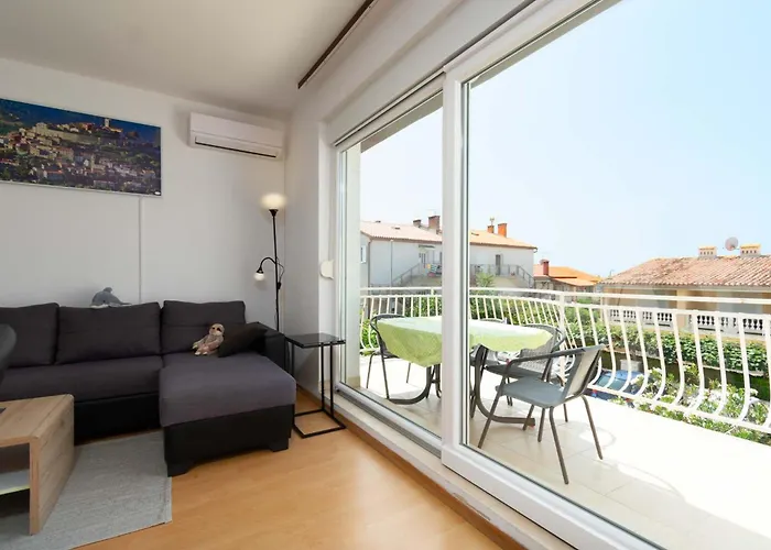 Sofia With Balcony - 55m2 - 1 Km To The Sea Porec